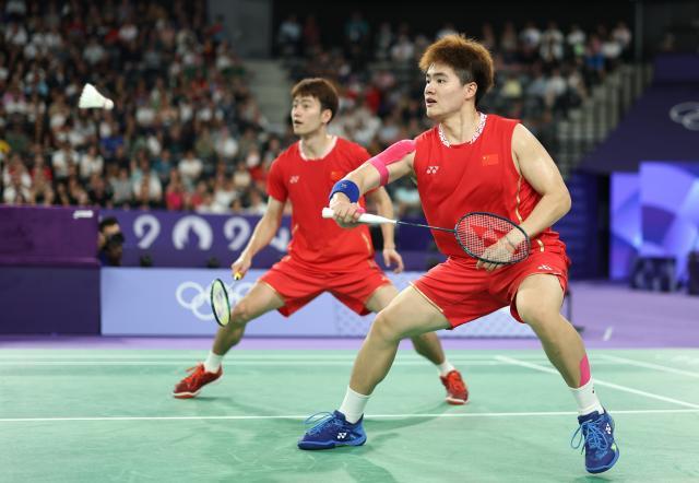 1722794113936030864.jpg 巴黎奥运会|羽毛球——男双:梁伟铿_王昶晋级决赛XxjpseC011376_20240802_MVPFN0A001.jpg