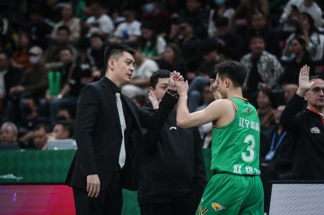 pg游戏-【观察】杨鸣归来收获开门红 辽篮只等郭艾伦回归